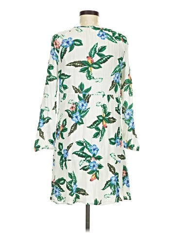 Old Navy Casual Dress (view 2)