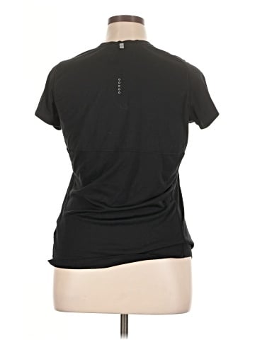 Nike Active T-Shirt (view 2)