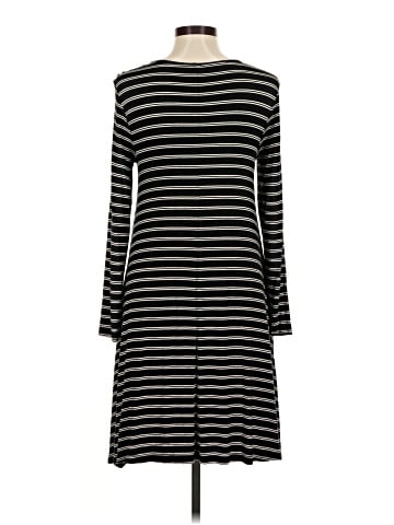 Old Navy Casual Dress (view 2)