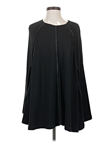 Capote Poncho (view 1)