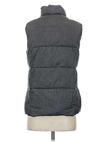 Gap Outlet Vest (view 2)