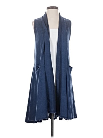 Agnes & Dora Cardigan (view 1)