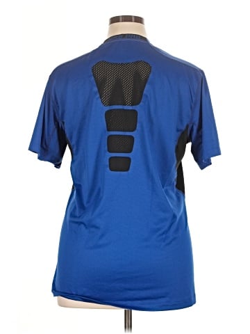 Nike Active T-Shirt (view 2)