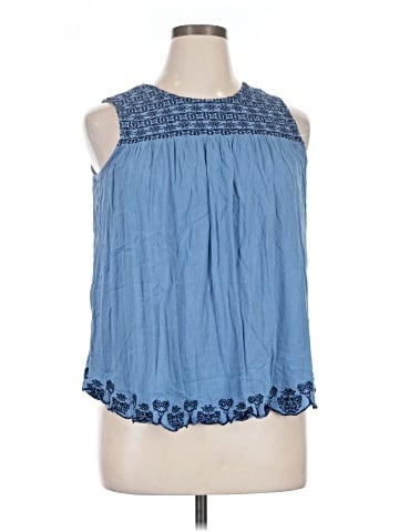 a.n.a. A New Approach Sleeveless Blouse (view 1)