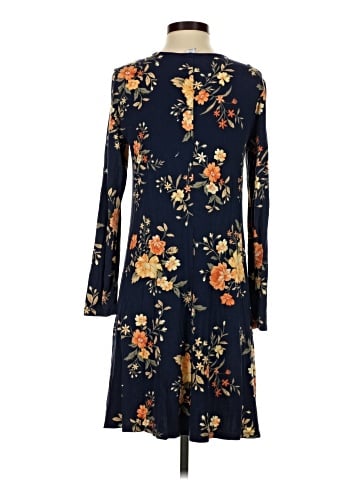 Old Navy Casual Dress (view 2)