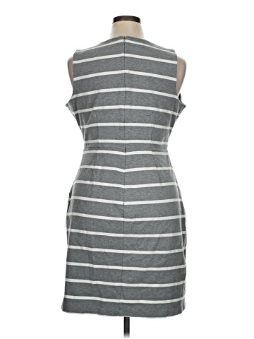 Old Navy Casual Dress (view 2)