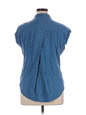 Jachs Girlfriend Sleeveless Button-Down Shirt (view 2)