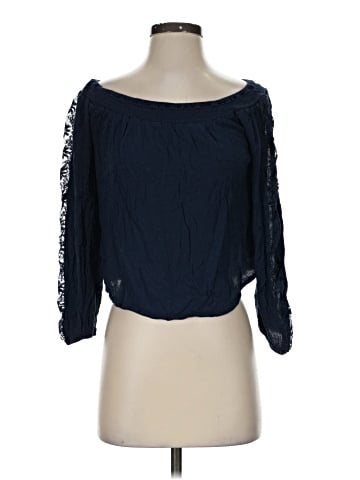 Hollister 3/4 Sleeve Blouse (view 1)