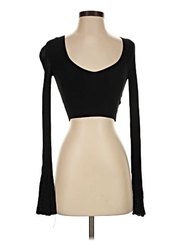 Urban Outfitters Long Sleeve T-Shirt (view 1)