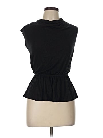 Pretty Good Sleeveless Blouse (view 1)