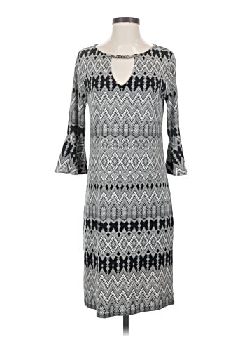 Jennifer Lopez Casual Dress (view 1)
