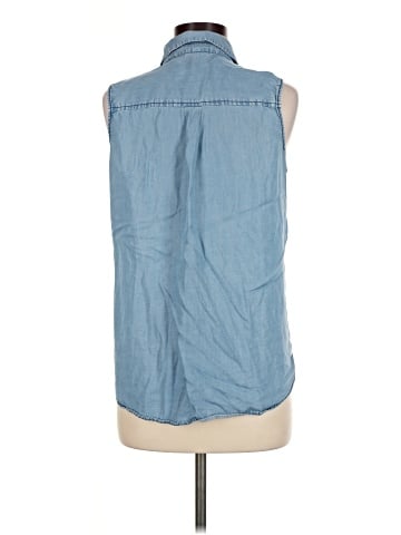 Who What Wear Sleeveless Button-Down Shirt (view 2)