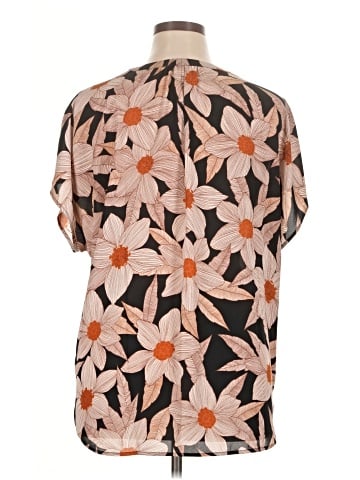 CAbi Short Sleeve Blouse (view 2)