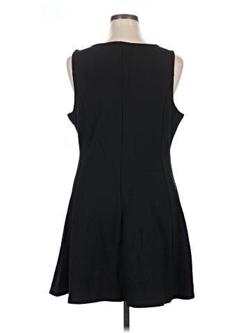 Old Navy Casual Dress (view 2)