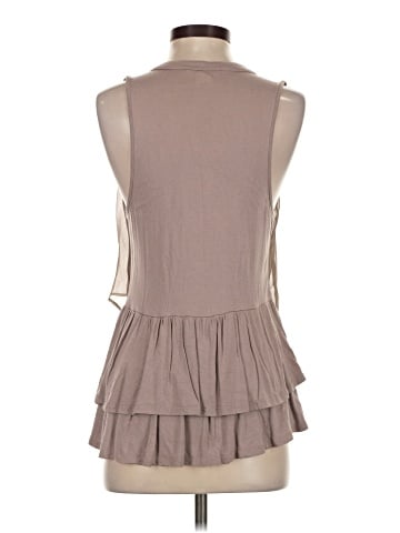Clu + Willoughby Casual Dress (view 2)