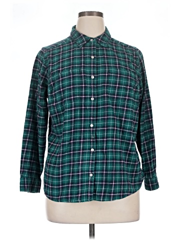 Croft & Barrow Long Sleeve Button-Down Shirt (view 1)