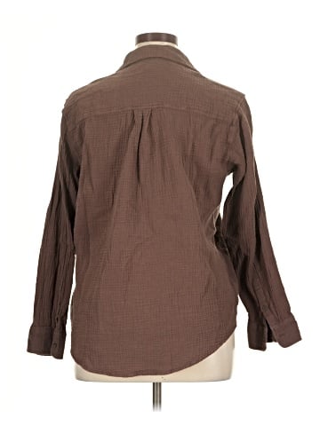 Universal Thread Long Sleeve Button-Down Shirt (view 2)