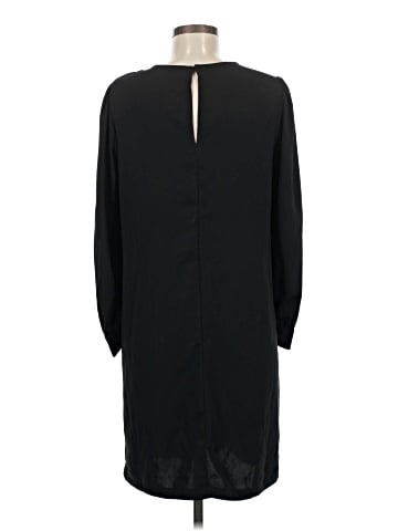 Old Navy Casual Dress (view 2)