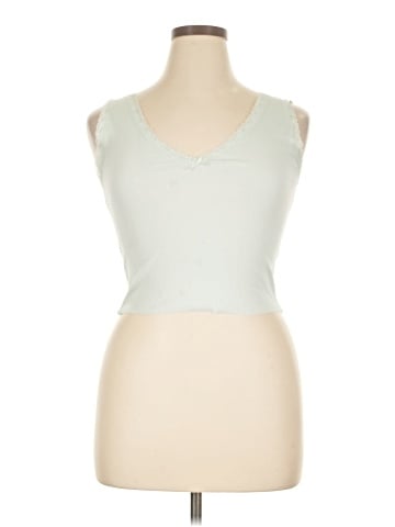 colsie Tank Top (view 1)