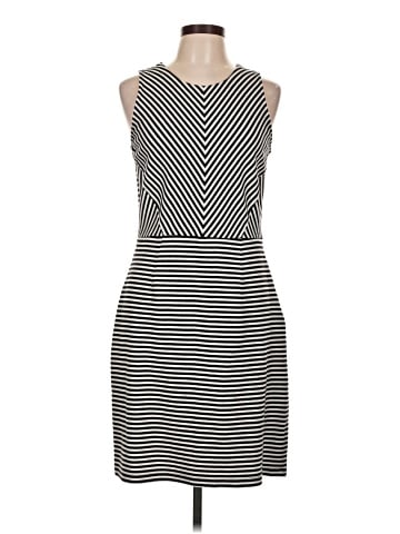 Old Navy Casual Dress (view 1)