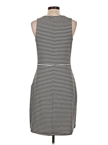 Old Navy Casual Dress (view 2)