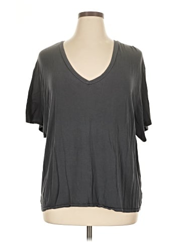 American Eagle Outfitters Short Sleeve T-Shirt (view 1)