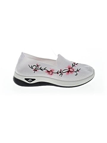 Unbranded Flats (view 1)