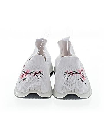 Unbranded Flats (view 2)