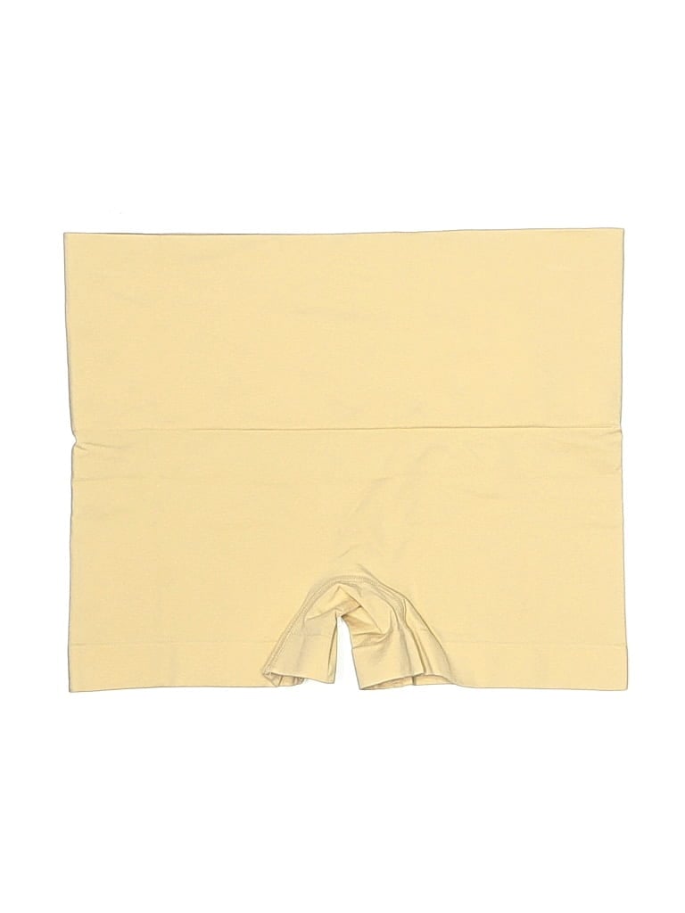 Pre-owned Underoutfit Shorts In Yellow