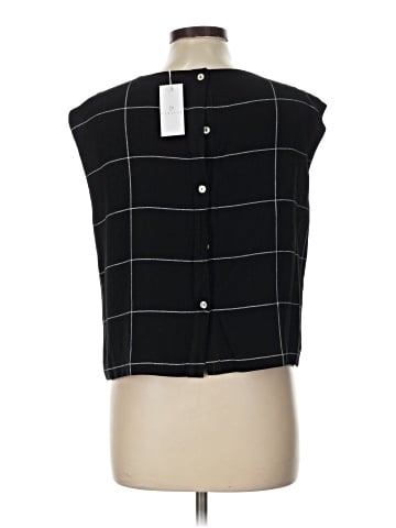 Fun2Fun Sleeveless Blouse (view 2)