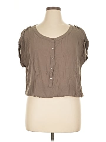 a.n.a. A New Approach Short Sleeve Blouse (view 1)