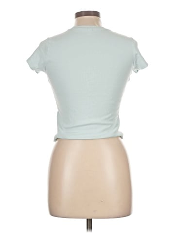 Uniqlo Short Sleeve T-Shirt (view 2)