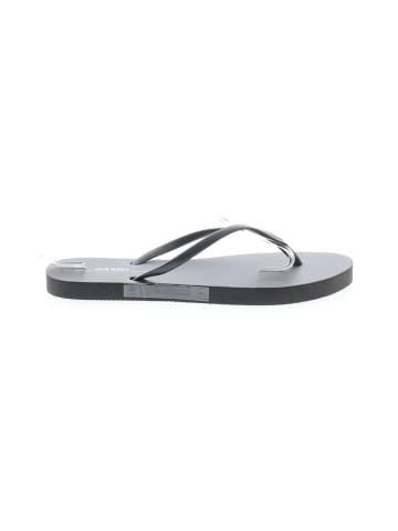 Old Navy Flip Flops (view 1)