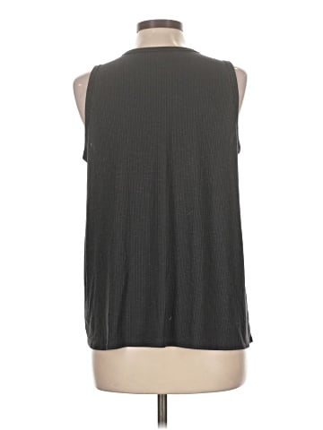 Old Navy Sleeveless T-Shirt (view 2)