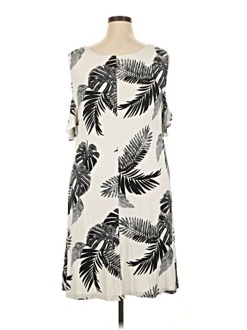 Old Navy Casual Dress (view 2)