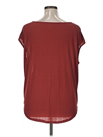 14th & Union Short Sleeve Top (view 2)