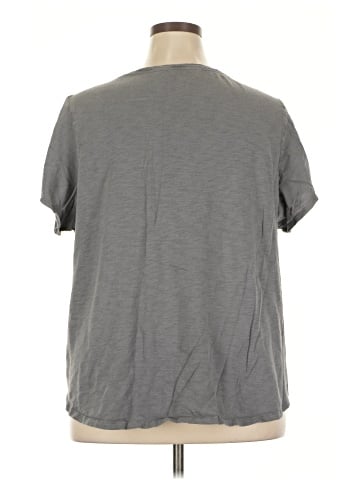 Old Navy Short Sleeve T-Shirt (view 2)