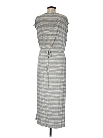 Old Navy Casual Dress (view 2)