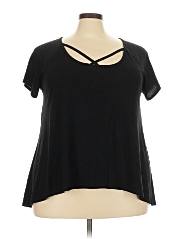 Almost Famous Short Sleeve Top (view 1)