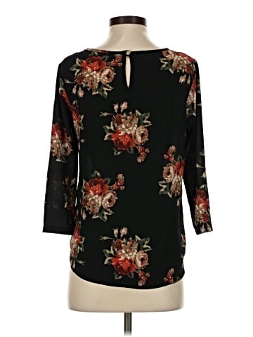 Le Lis 3/4 Sleeve Blouse (view 2)