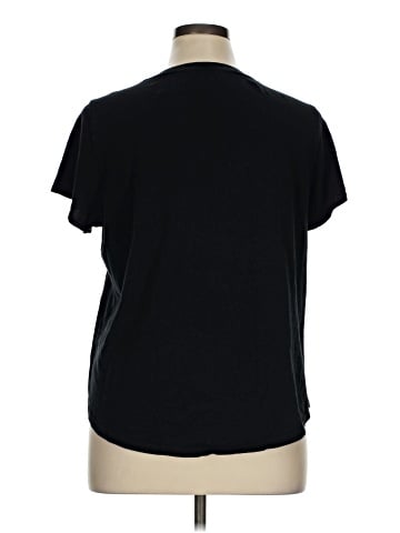Old Navy Short Sleeve T-Shirt (view 2)