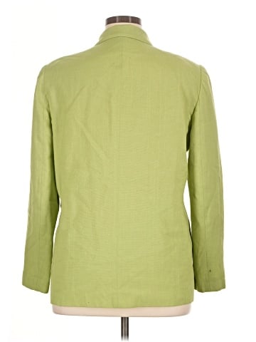 Requirements Trenchcoat (view 2)