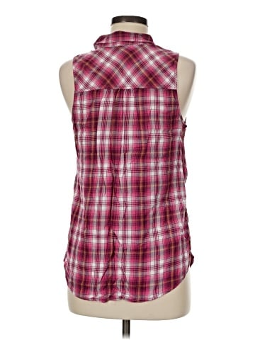 Maurices Sleeveless Button-Down Shirt (view 2)