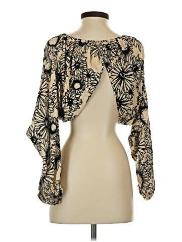 Urban Outfitters 3/4 Sleeve Blouse (view 2)