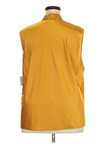 Kasper Sleeveless Blouse (view 2)