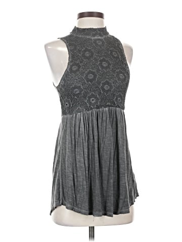 Tokyo Darling Sleeveless Blouse (view 1)
