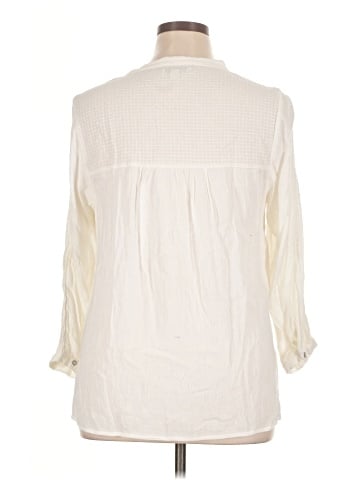 American Eagle Outfitters 3/4 Sleeve Blouse (view 2)