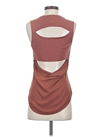 Trouve Sleeveless T-Shirt (view 2)