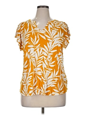 Liz Claiborne Short Sleeve T-Shirt (view 1)