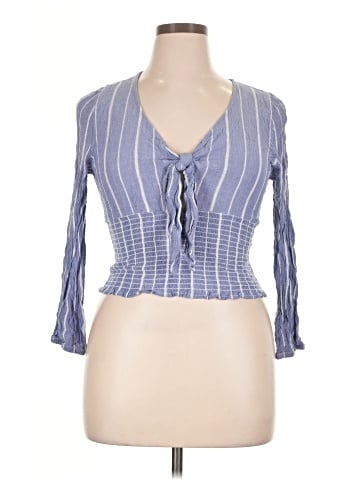 American Eagle Outfitters 3/4 Sleeve Top (view 1)